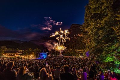 Die Bad Reichenhaller Philharmoniker begeistern mit stimmungsvollen Open Airs wie „Thumsee brennt“