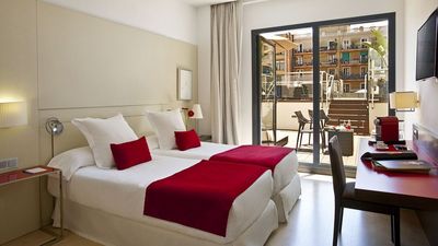 Gäste des Grupotel Gran Vía 678 erkunden Barcelonas Sehenswürdigkeiten zu Fuß