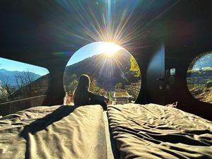 Beim Glamping in der Birdbox Curzútt am Monte Carasso übernachten Tessin-Urlauber inmitten Natur Beim Glamping in der Birdbox Curzútt am Monte Carasso übernachten Tessin-Urlauber inmitten Natur