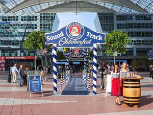 Der "Sound Track" war prominent zwischen den Terminals Eins und Zwei am Münchner Flughafen installiert Der "Sound Track" war prominent zwischen den Terminals Eins und Zwei am Münchner Flughafen installiert