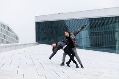 Dance Around the_World Skandinavien