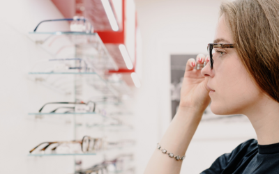 Der Optiker weiß, welche Brillengläser für welche Sehstärke notwendig sind