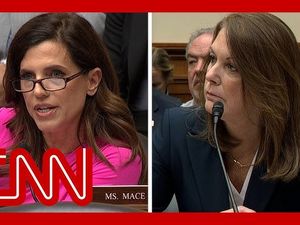 Kimberly Cheatle tritt nach Trump-Attentat nun doch zurück Kimberly Cheatle tritt nach Trump-Attentat nun doch zurück