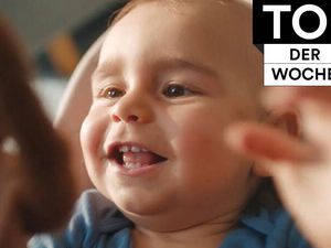 Mit was spielen kleine Bayern? Mit dem Brezn-Mobile