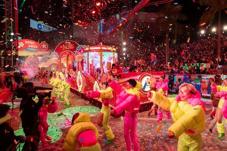 Best Fortune. World Party. - Hongkong feiert das Jahr des Pferdes 