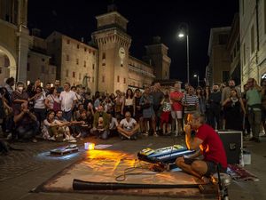 Beim Ferrara Buskers Festival wird die Renaissancestadt zur Open-Air-Bühne