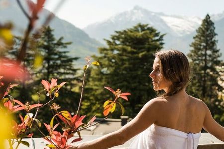 Wer Südtirols Berge liebt und gleichzeitig das mediterrane Lebensgefühl von Meran schätzt, findet im Fünf-Sterne-Hotel Mignon den idealen Ausgangspunkt für zahlreiche Ausflüge – und viel Raum für Erholung