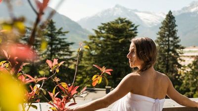 Wer Südtirols Berge liebt und gleichzeitig das mediterrane Lebensgefühl von Meran schätzt, findet im Fünf-Sterne-Hotel Mignon den idealen Ausgangspunkt für zahlreiche Ausflüge – und viel Raum für Erholung