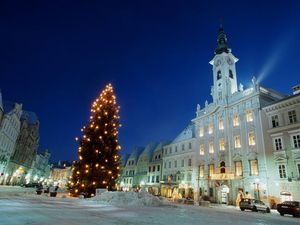 Die Altstadt von Steyr in Oberösterreich verzaubert kleine und große Besucher vor allem zur Weihnachtszeit Die Altstadt von Steyr in Oberösterreich verzaubert kleine und große Besucher vor allem zur Weihnachtszeit