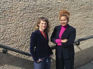 Rebecca Ajnwojner und Carolin Hochleichter 