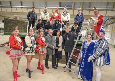 Das Projekt Karnevalswagen – Wagenbauer und Unterstützer