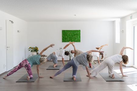 Im historischen Kleebauer Hof erleben die Teilnehmer des Yoga Festivals von Indigourlaub ein vielseitiges Programm aus insgesamt 73 Workshops, davon zahlreiche neue Kurse zum Kennenlernen