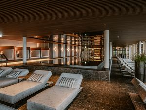 Erneuerung des Spa, zweistöckiges Fitness Studio Erneuerung des Spa, zweistöckiges Fitness Studio