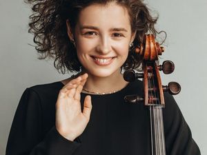 Das Konzert am Donnerstag, 16. November 2023, um 19:00 Uhr findet in der Reihe „Alte Musik bei Kerzenschein" statt Das Konzert am Donnerstag, 16. November 2023, um 19:00 Uhr findet in der Reihe „Alte Musik bei Kerzenschein" statt