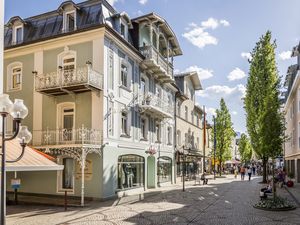 Dank direkter Bahnanbindung, kurzer Wege und einer zentralen Tourist Information gelingt der Einstieg in den Solo-Urlaub in Bad Reichenhall unkompliziert und entspannt Dank direkter Bahnanbindung, kurzer Wege und einer zentralen Tourist Information gelingt der Einstieg in den Solo-Urlaub in Bad Reichenhall unkompliziert und entspannt