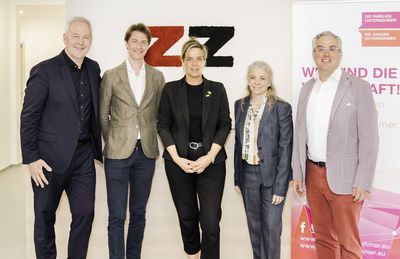 Frank Oelschläger, Veit Ulbricht, Mona Neubaur, Anke Eickhoff und Marc Zimmermann