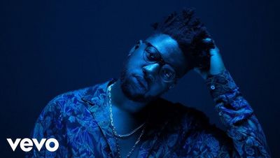 Kelvin Jones ist ein simbabwisch-britischer Singer-Songwriter. Er lebt und arbeitet in Deutschland
