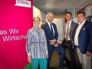 Wibke Brems, Christof Rasche, Veit Ulbricht und David Zülow Wibke Brems, Christof Rasche, Veit Ulbricht und David Zülow