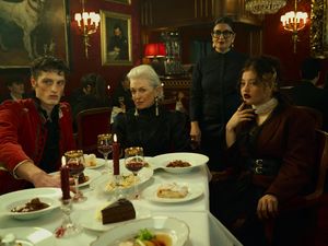 Film Parvin Razavi and Vampires at Rote Bar - Hotel Sacher Film Parvin Razavi and Vampires at Rote Bar - Hotel Sacher