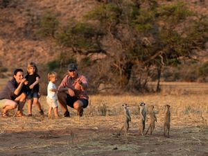 Safari mit der ganzen Familie Safari mit der ganzen Familie