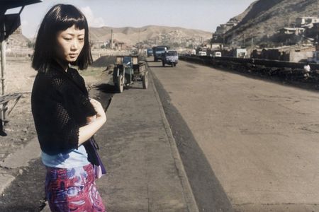 Nach Bins Verschwinden macht sich Qiaoqiao (Zhao Tao) auf die Suche nach ihm