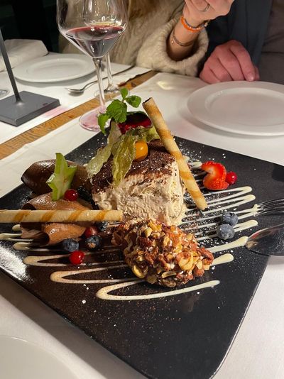 Mediterrane Köstlichkeiten mit Einflüssen aus dem Nahen Osten und Nordafrika finden Gäste im Evelyn's, gelegen im Four Seasons Fort Lauderdale