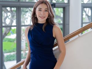Mit Pimpisa Chirathivat Phornprapha Tochter von CEO Thirayuth Chirathivat steht die nächste Führungsgeneration bei Centara Hotels & Resorts schon bereit Mit Pimpisa Chirathivat Phornprapha Tochter von CEO Thirayuth Chirathivat steht die nächste Führungsgeneration bei Centara Hotels & Resorts schon bereit