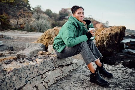 Stabil, klobig, langlebig – so kennen und lieben wir die kalifornischen Sneakers. 