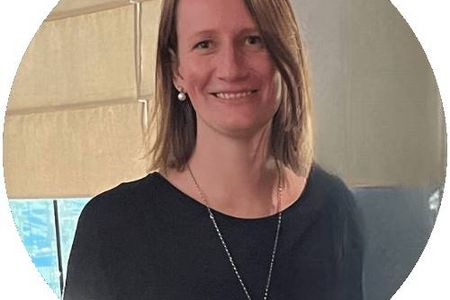 Sarah Stelzl in der AHM-Weihnachtsküche 