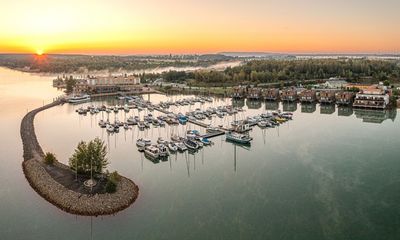 Am Ufer des Störmthaler Sees im Leipziger Neuseenland bietet das Lagovida Ferienresort zahlreiche Übernachtungs- und Tagungsmöglichkeiten