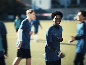 Miteinander auf dem Fußballplatz: die aktuelle Penny-Kampagne Miteinander auf dem Fußballplatz: die aktuelle Penny-Kampagne