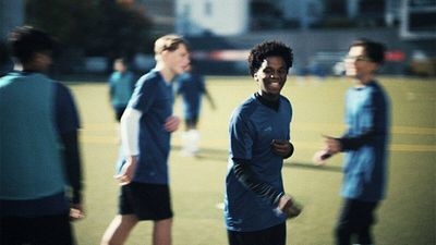 Miteinander auf dem Fußballplatz: die aktuelle Penny-Kampagne