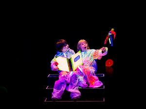Vom 24. bis 28. März heißt es »Licht aus, Spot an!« für die Schultheatertage 2025 Vom 24. bis 28. März heißt es »Licht aus, Spot an!« für die Schultheatertage 2025