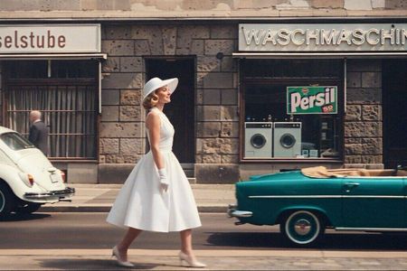 Die weiße Persil-Dame wandelt durch die Zeiten
