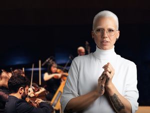 KISSINGER WINTERZAUBER PRÄSENTIERT STEFANIE HEINZMANN & MIKIS TAKEOVER ENSEMBLE KISSINGER WINTERZAUBER PRÄSENTIERT STEFANIE HEINZMANN & MIKIS TAKEOVER ENSEMBLE