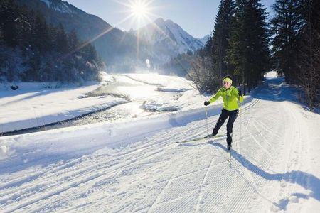 Die weitläufigen Loipen im Tiroler Lechtal sind sowohl für Anfänger als auch fortgeschrittene Langläufer geeigne