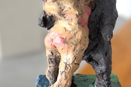 Die Skulptur, die Elfe und der tanzende Bär von Markus Lüpertz