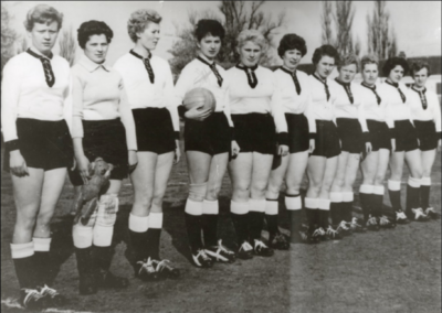 Das Team von Christa Kleinhans, 1963