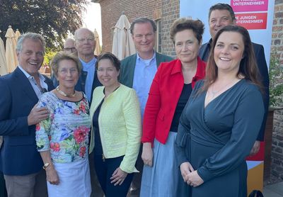 Thomas Rick, Irene Blank, Dr. Otto-Heinrich Blank, Ann-Kathrin Prömpers, Marco van der Meer, Christa Stein, David Zülow und Kathrin de Blois