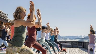Das Mountain Yoga Festival versprüht Anfang September Ruhe und Retreat-Atmosphäre in St. Anton am Arlberg