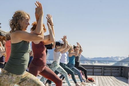 Das Mountain Yoga Festival versprüht Anfang September Ruhe und Retreat-Atmosphäre in St. Anton am Arlberg
