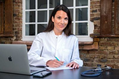 Dr. med. Sarah Bechstein Fachärztin für Dermatologie