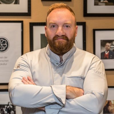 Weniger Fleisch, mehr Spice – das ist die Vision von Marcus Sackmann, neuer Küchenchef im Hotel Aunhamer – Suite & Spa im niederbayerischen Bad Griesbach