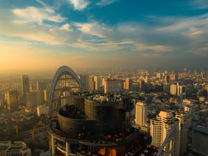 Das Portfolio von Thailands führendem Hospitality-Unternehmen Centara Hotels & Resorts umfasst 90 Unterkünfte in zehn asiatischen Ländern