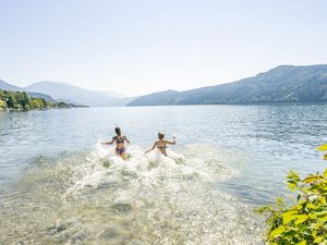 Lebensfreude pur: Im Sommer wird der Millstätter See bis zu 27 Grad warm Lebensfreude pur: Im Sommer wird der Millstätter See bis zu 27 Grad warm