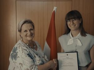 NOCH LANGE KEINE LIPIZZANER NOCH LANGE KEINE LIPIZZANER