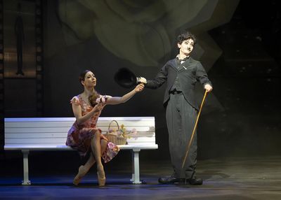 Chaplin war nicht nur ein fantastischer Komiker und Schauspieler, sondern auch Regisseur, Musiker und Tänzer
