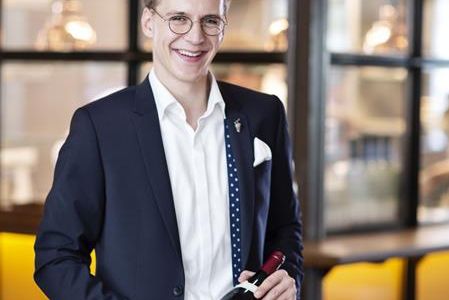 Der Sommelier Robert Jankowskis hat eine große Leidenschaft für Wein