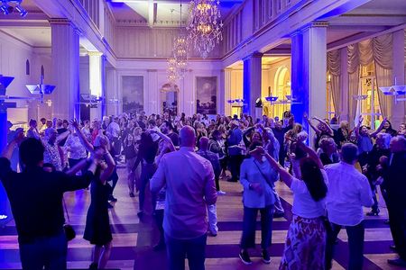 Die Rosen-Clubnacht sowie der Rosenball waren ein Erfolg