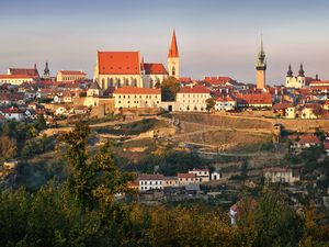 Tschechiens verborgene Stadtwelten – während Zaim/Znojmo mit einem der größten mittelalterlichen Kellerlabyrinthe Europas beeindruckt, faszinieren in Brünn/Brno Tschechiens verborgene Stadtwelten – während Zaim/Znojmo mit einem der größten mittelalterlichen Kellerlabyrinthe Europas beeindruckt, faszinieren in Brünn/Brno